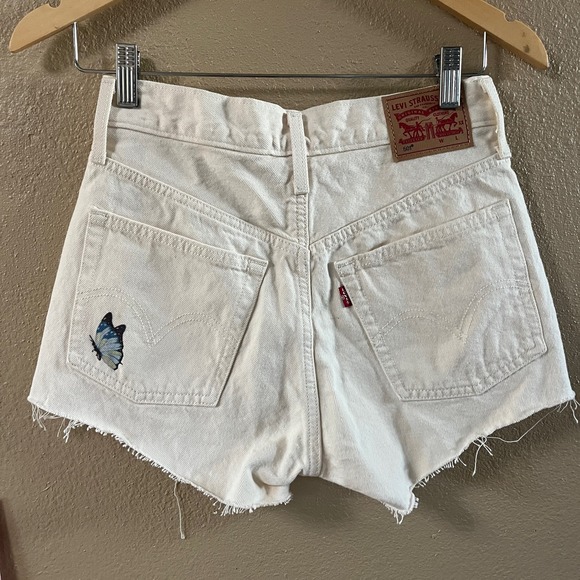 Levi’s 501 Give me butterflies high rise denim shorts - Picture 6 of 8